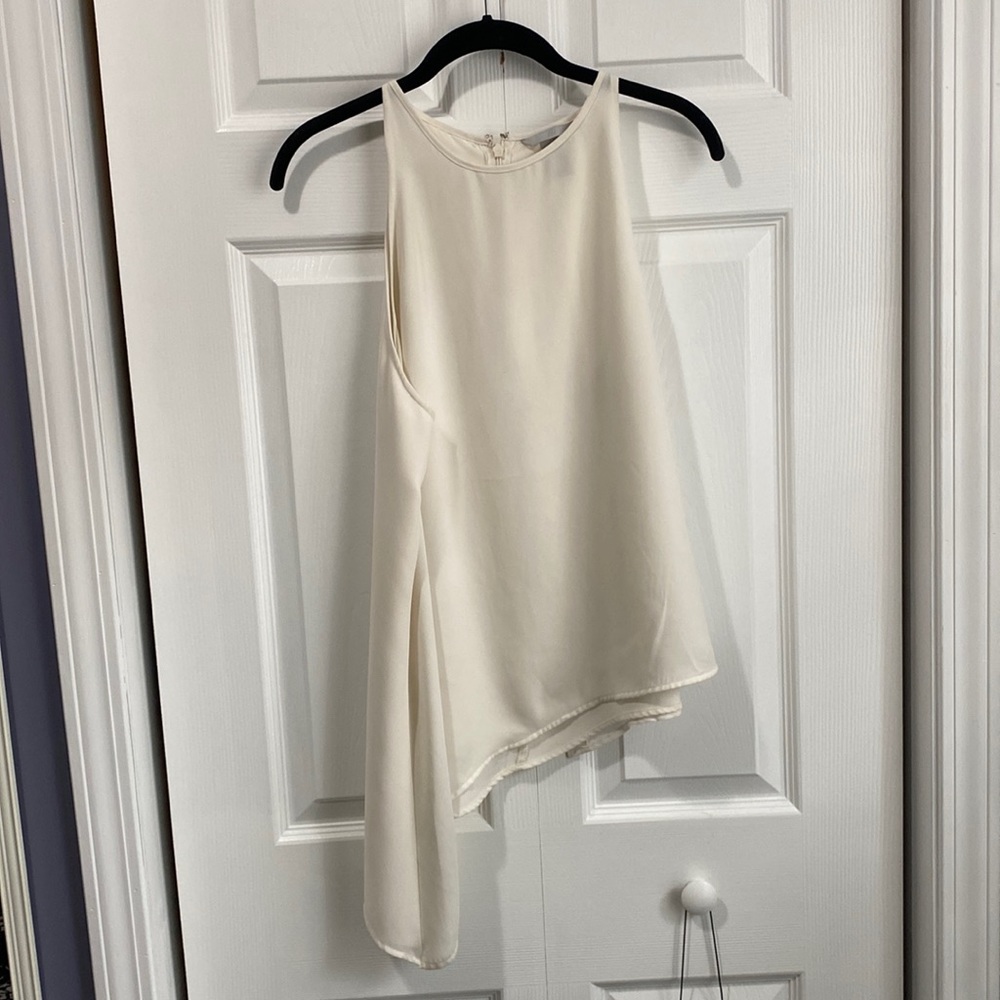 Cream assymetrical tank
